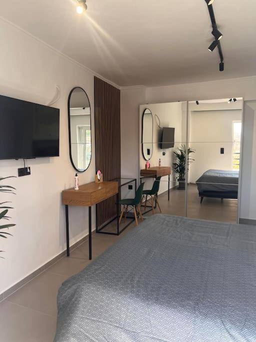 Patras Blue Sea And Sky Deluxe Apartment Екстер'єр фото