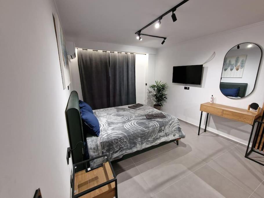 Patras Blue Sea And Sky Deluxe Apartment Екстер'єр фото